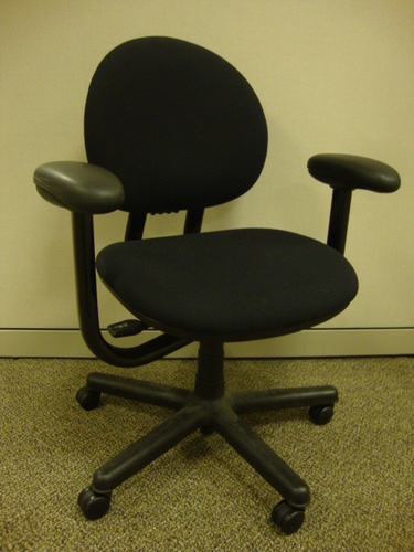 C3149L - Steelcase Criterion Desk Chairs