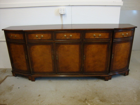 T3276 - Traditional Credenza