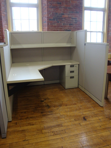 B3387 - Steelcase Avenir Blended Cubicles