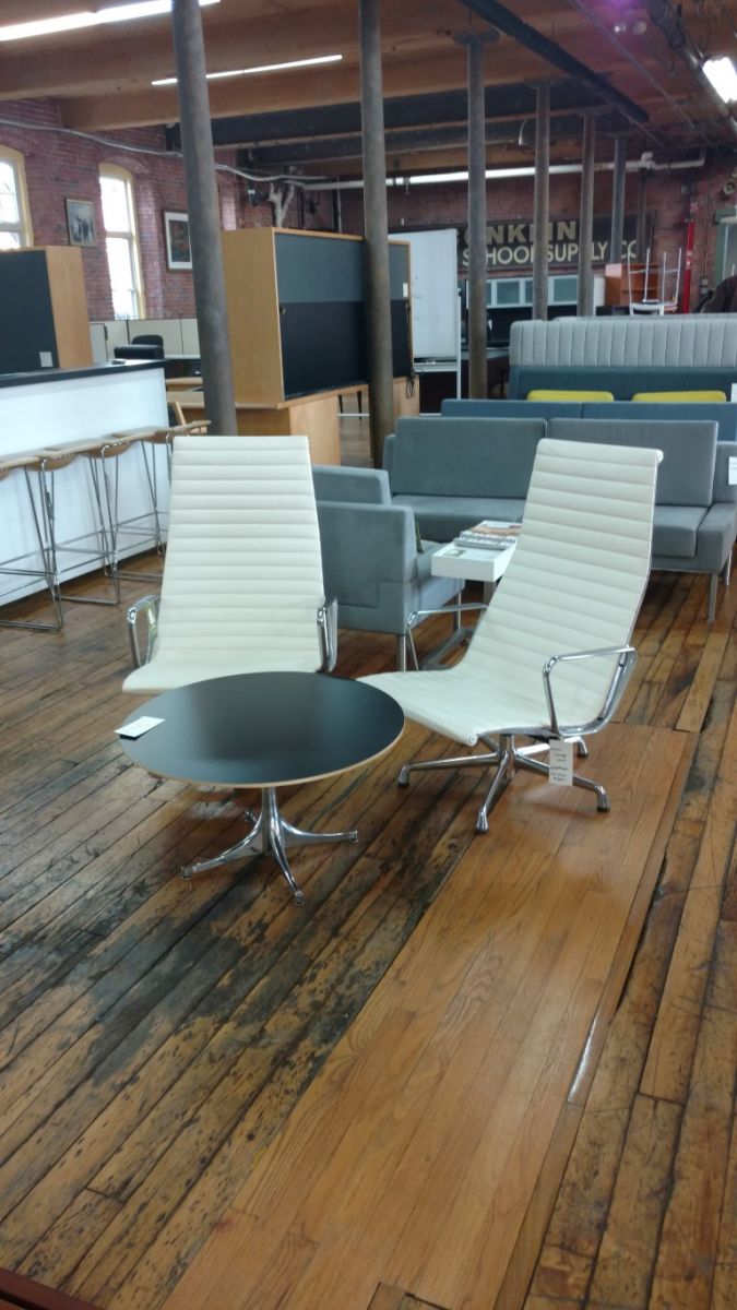 C61306C - Herman Miller Eames Lounge Chairs