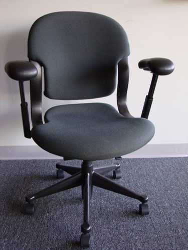 Equa Task Chair