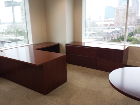 D3956 - Steelcase Desk Sets