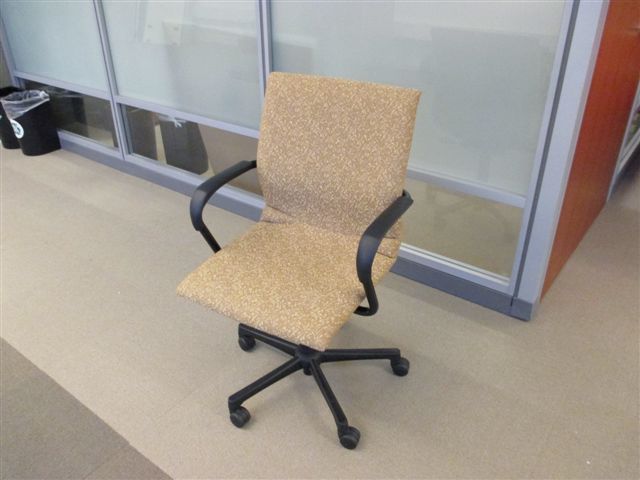 C6032L - Steelcase Protege Chairs