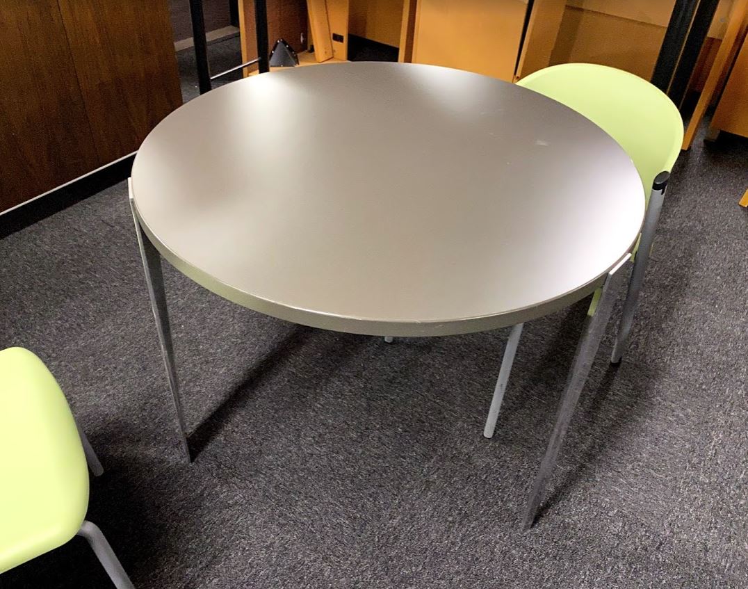 R6245 - 36" Laminate Round Table