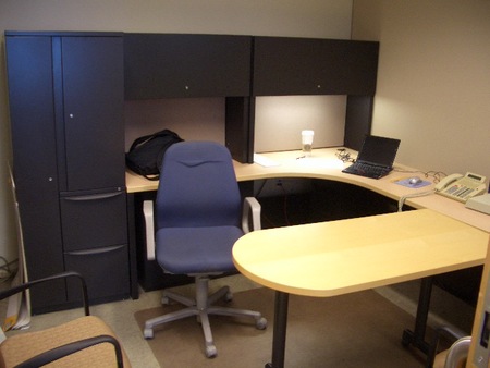 D1137 - Haworth Desk Sets