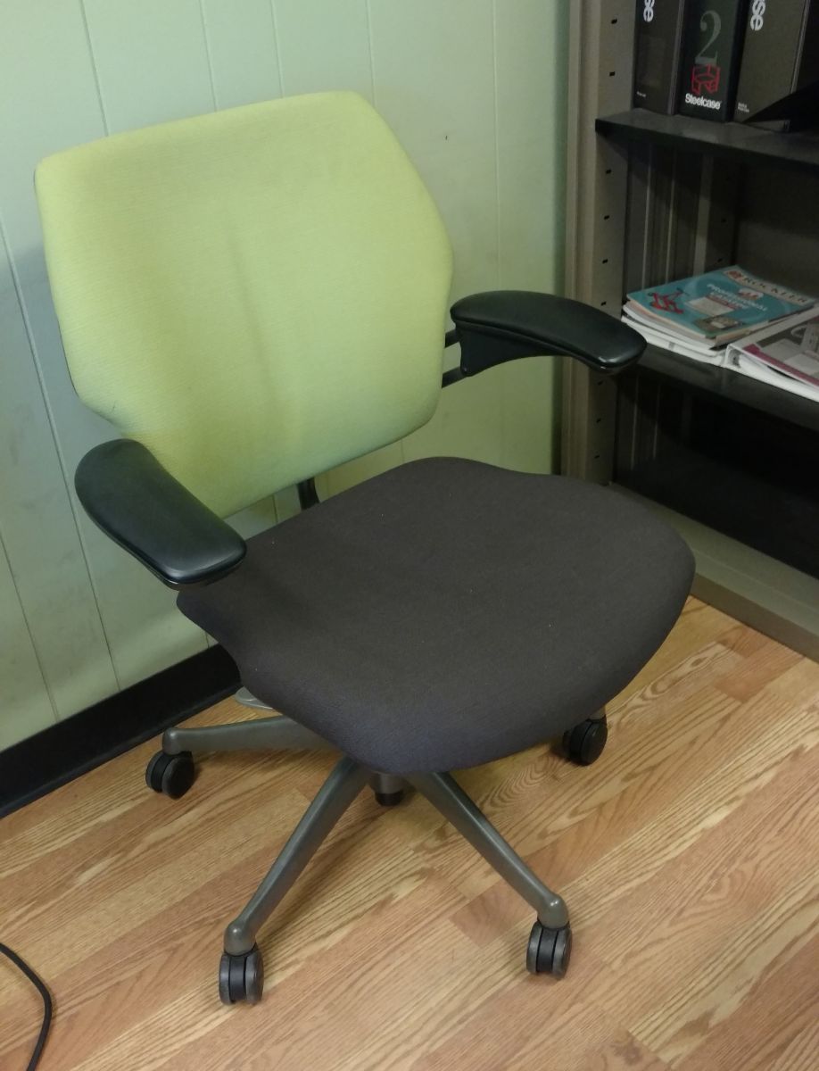 C61192C - Humanscale Freedom Chairs