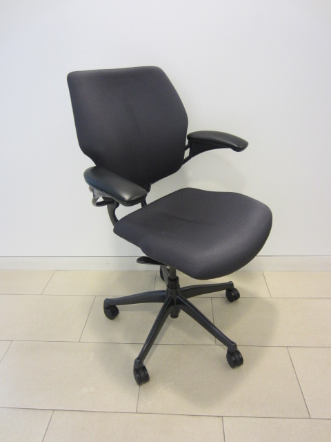 C3848L - Humanscale Freedom Chairs