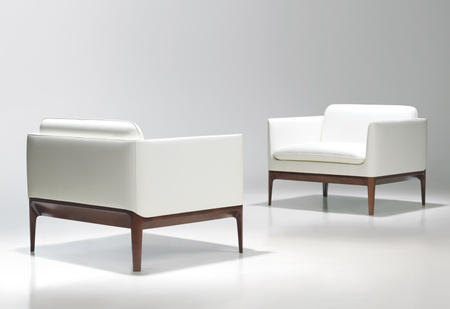 R2762 - Bernhardt Leather Club Chairs
