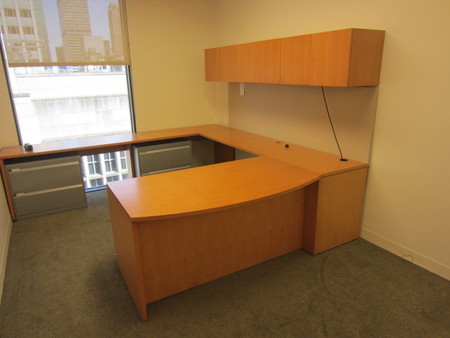 D3939C - U-Shape Cherry Desk Sets