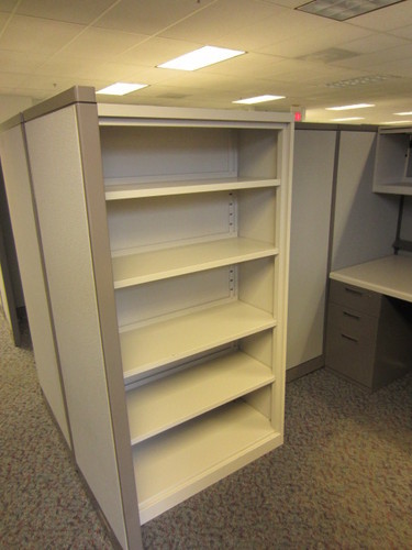 F3993C - Steelcase Bookcases