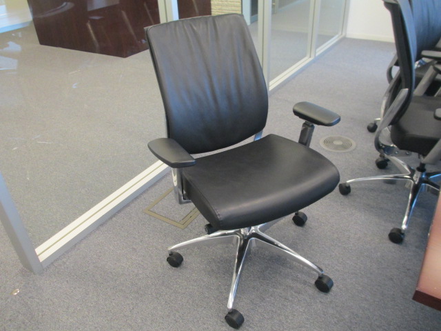 C6015 - Sit-on-It Leather Chairs