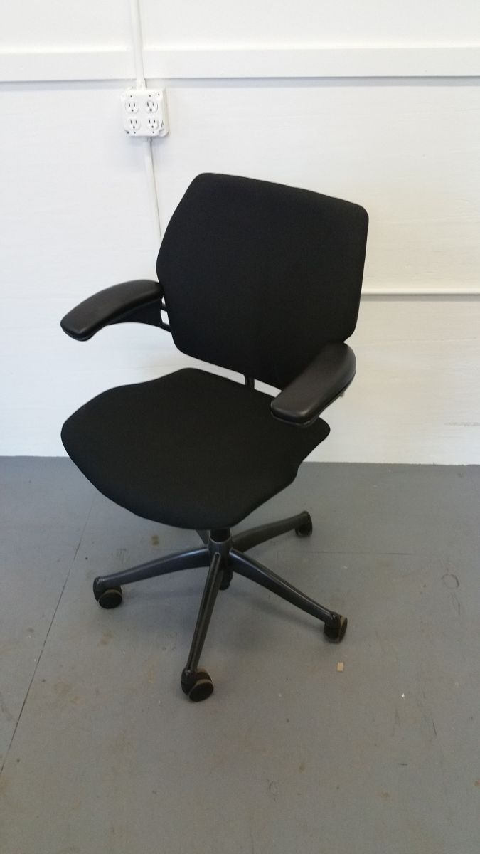 C6073C - Humanscale Freedom Chairs