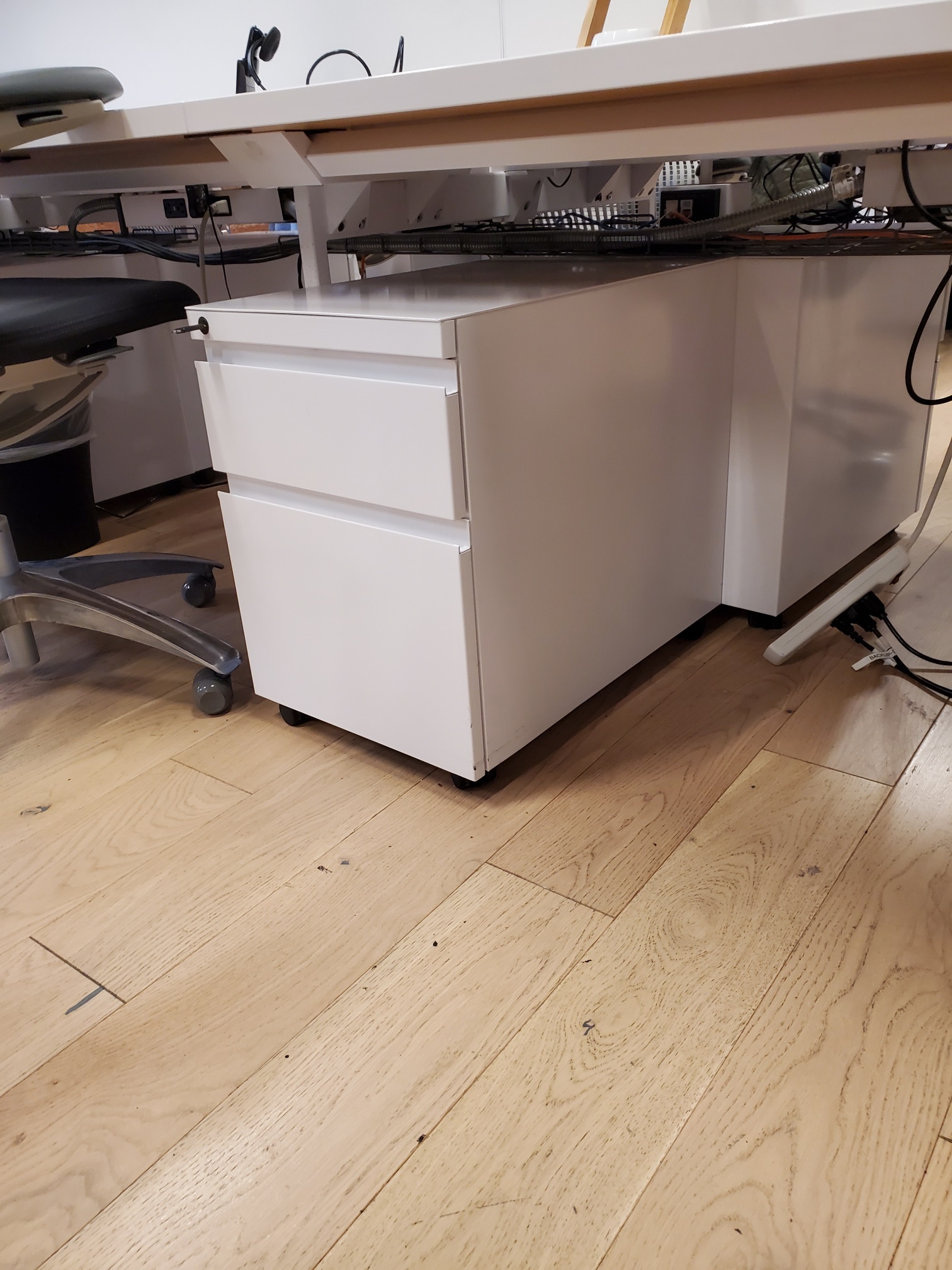 F6209 - Knoll Mobile Pedestals