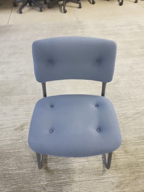 C61519 - Steelcase Side Seating