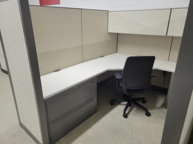 W6174 - Steelcase Answer Workstations