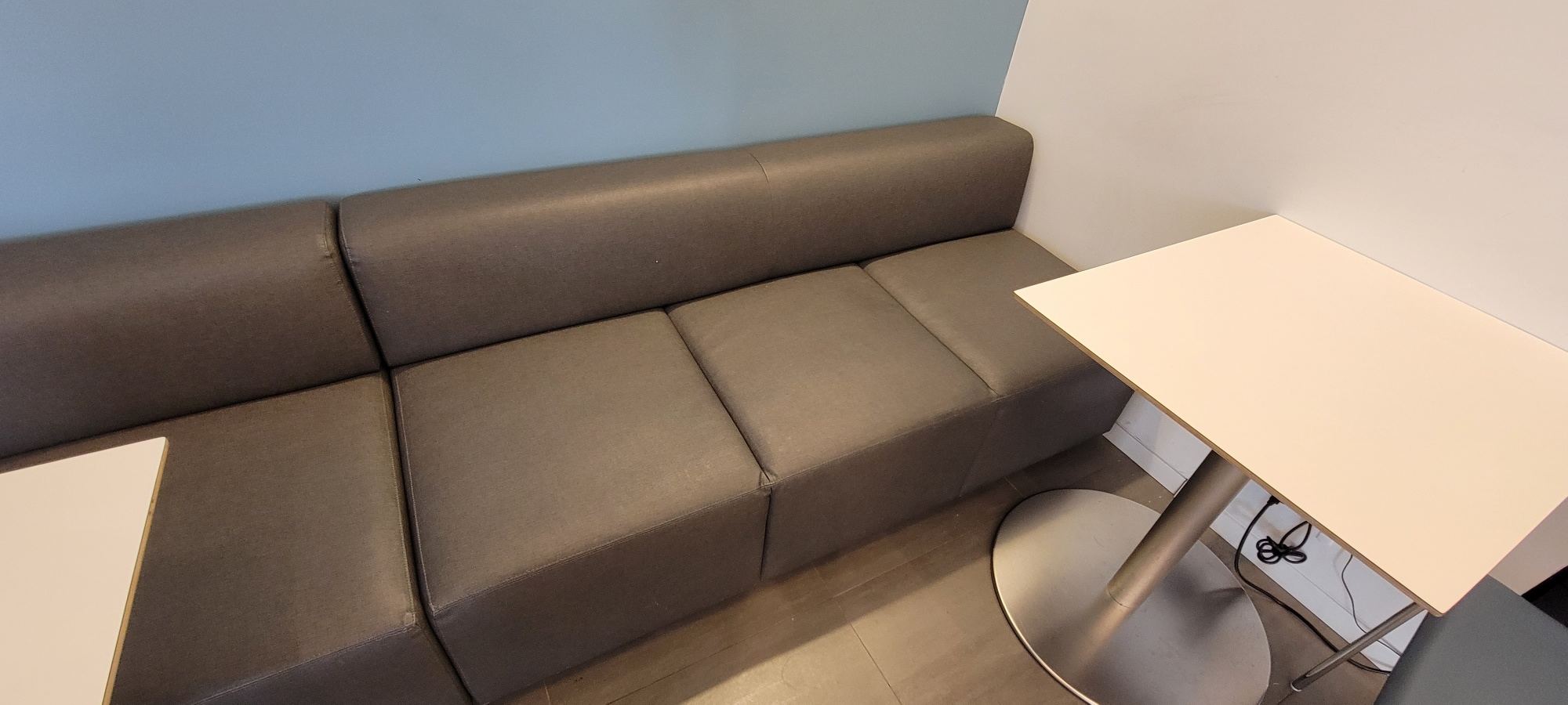 R6315 - Sectional Sofa