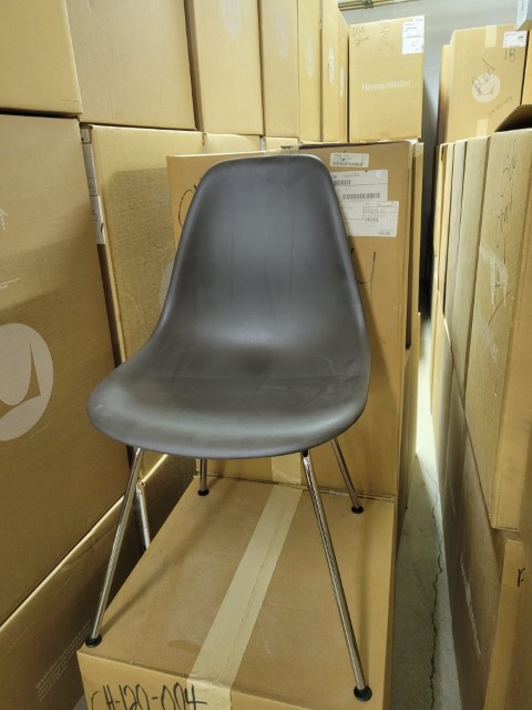 C61615 - Herman Miller Eames Shell Chairs
