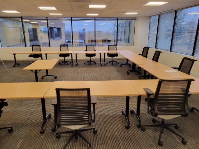 TT12028 - Steelcase Coalesse Training Tables