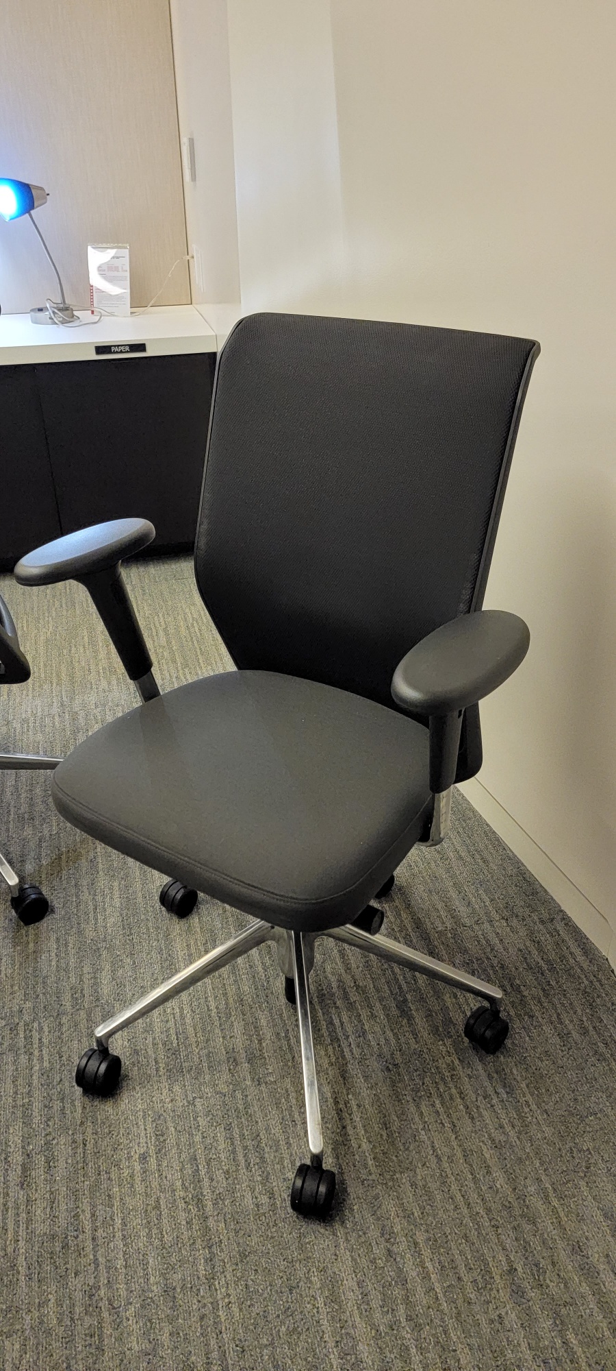 C61667 - Vitra Desk Chairs