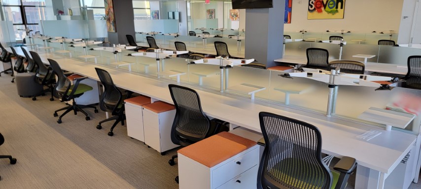 B6017 - Knoll Benching Stations
