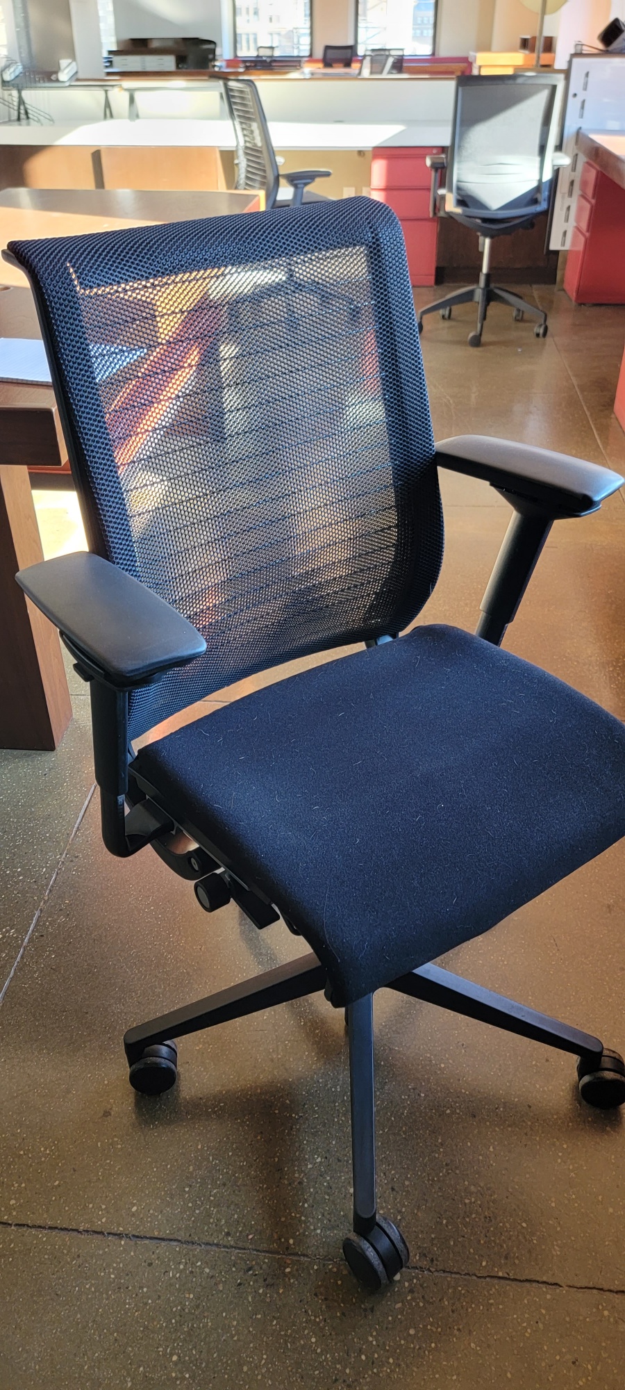 C61696 - Steelcase Think Chairs