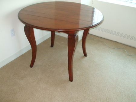 T1320 - Wooden Round Table