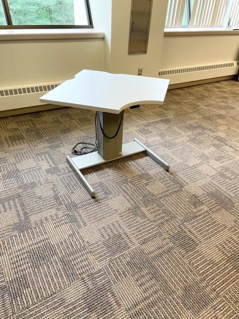 D12197 - Steelcase Corner Sit-Stand Desks