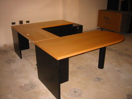 D060 - Maple U-Shape Desk Sets