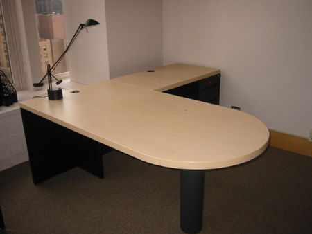 D063 - Maple Laminate Office