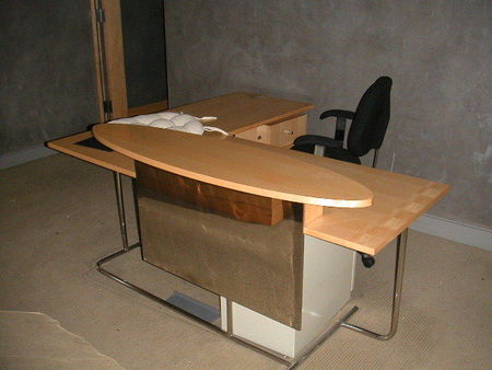 R081 - Modern Reception Desk