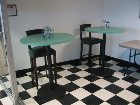 T189 - High Top Cafe Tables