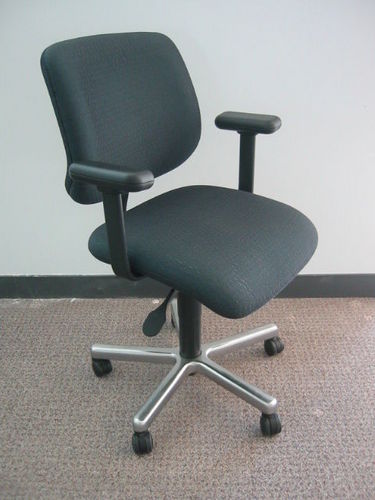C243 - Harter Task Chair