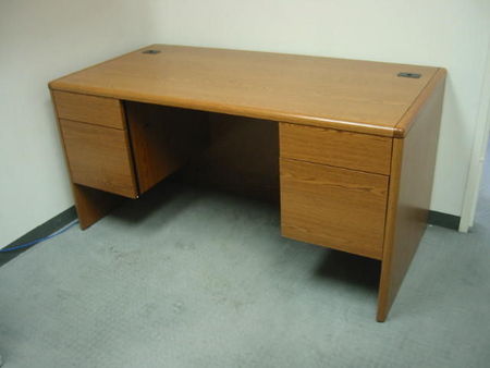 D293 - 30 x 60 Double Pedestal Desks