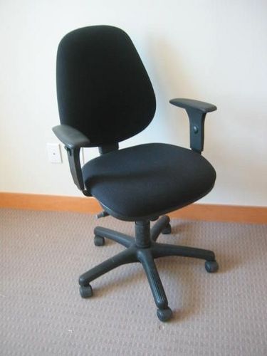 C270 - Black Task Seating