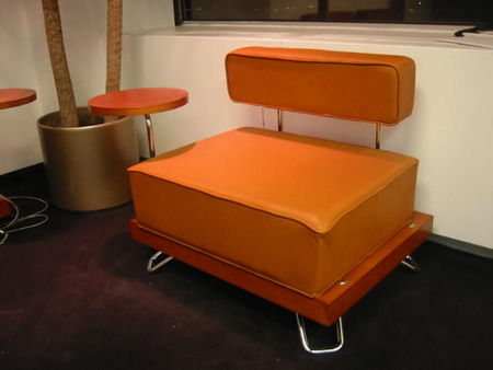 R315 - Steelcase Modern Leather Reception Seating