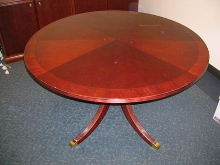 T336 - Bernhardt Round Table