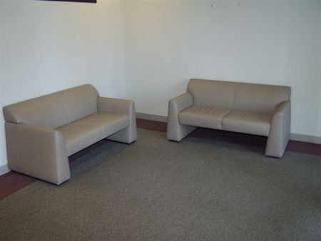 R380 - Leather Love Seat