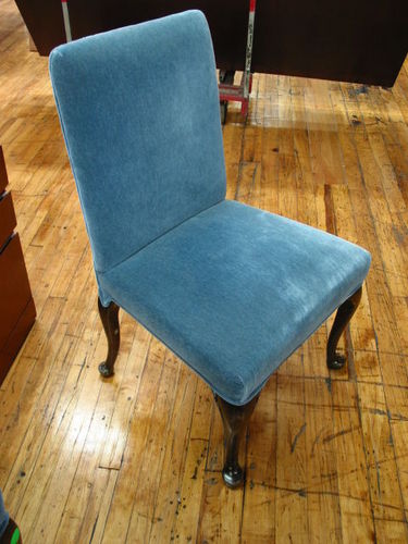 C462 - Traditional Velvet Guest Chairs