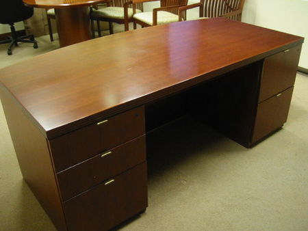 D521 - Double Pedestal Desk 
