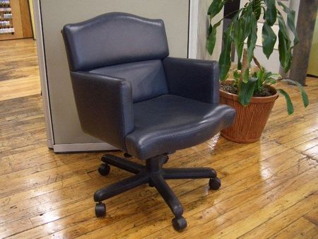 C559 - Princeton Leather Conference Chairs