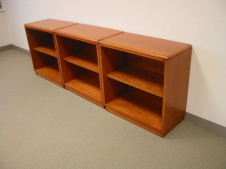 D589 - 2 Shelf Wood Bookcase