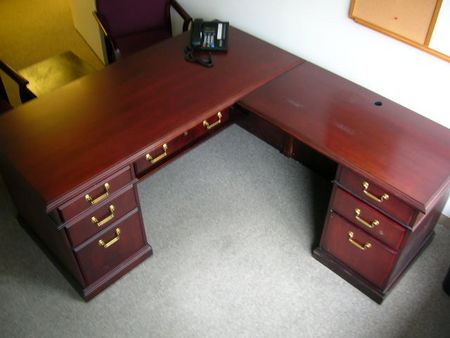 D605 - Traditional Darran Desk Sets