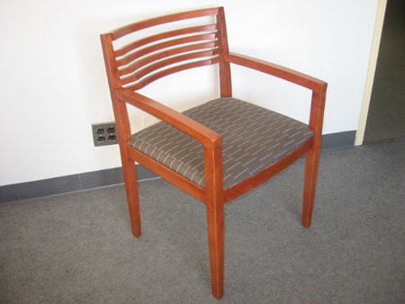 C689 - Knoll Riccio Side Seating
