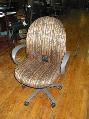 C726 - Seating for Royalty