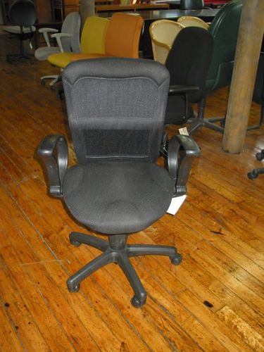 C742 - Black Mesh Task Seating