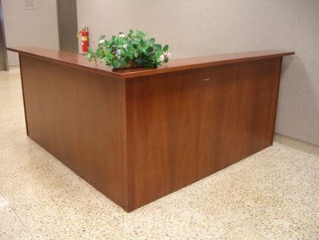 R763 - Reception Desk