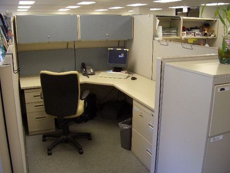 W782 - 30 Herman Miller Workstations