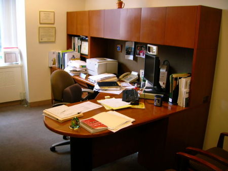 D813 - Halcon Executive Office Set
