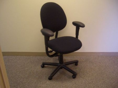 C820 - Steelcase Criterion Desk Chairs