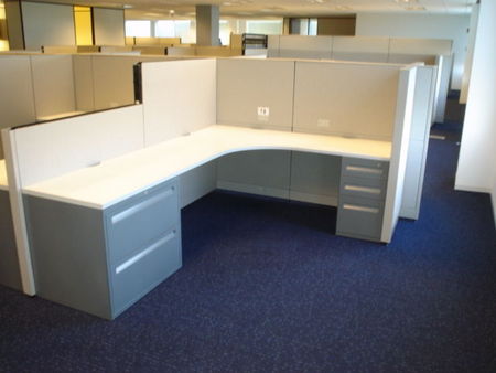 W914 - 100 Steelcase Answers Used Cubicals